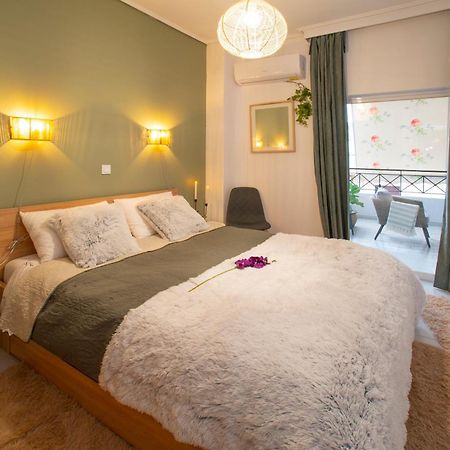 Top Floor Apartment In Chalkís Esterno foto